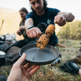 Assiette de camping en titane
